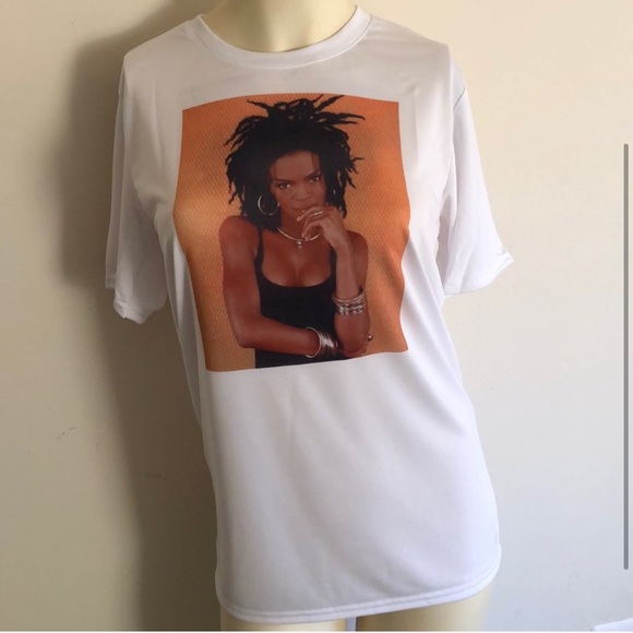 Lauryn Hill graphic tee. 🖤 - Picture 3 of 4